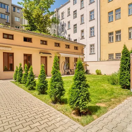 Fuegner's By Rentez Apartman